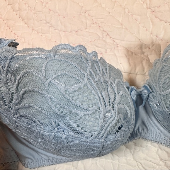 lepel | NWT light blue lace “Iris” plunge push up bra with removable padding - Picture 4 of 10